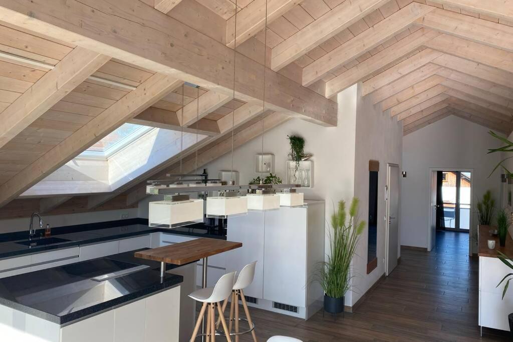 Lichtdurchflutete Wohnung Mit Grosser Dachterrasse Bruckmühl Εξωτερικό φωτογραφία