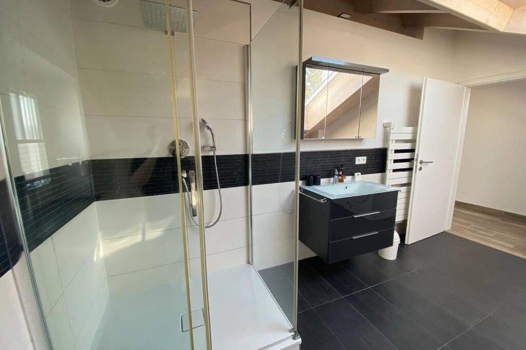 Lichtdurchflutete Wohnung Mit Grosser Dachterrasse Bruckmühl Εξωτερικό φωτογραφία